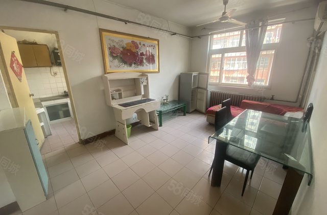 东昌中学总校，兴华路  ，多层3楼。看房有钥匙。