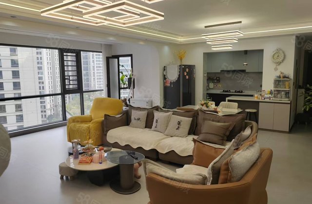 新城凤凰台4室2厅125㎡92.8万二手房图片