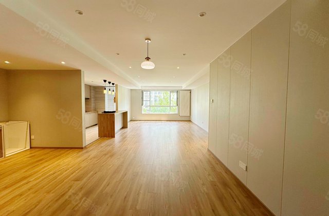 西屋国际公寓3室2厅176.97㎡1278万二手房图片