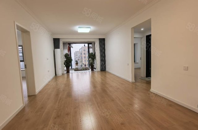 世界城郦都3室2厅116㎡65万二手房图片