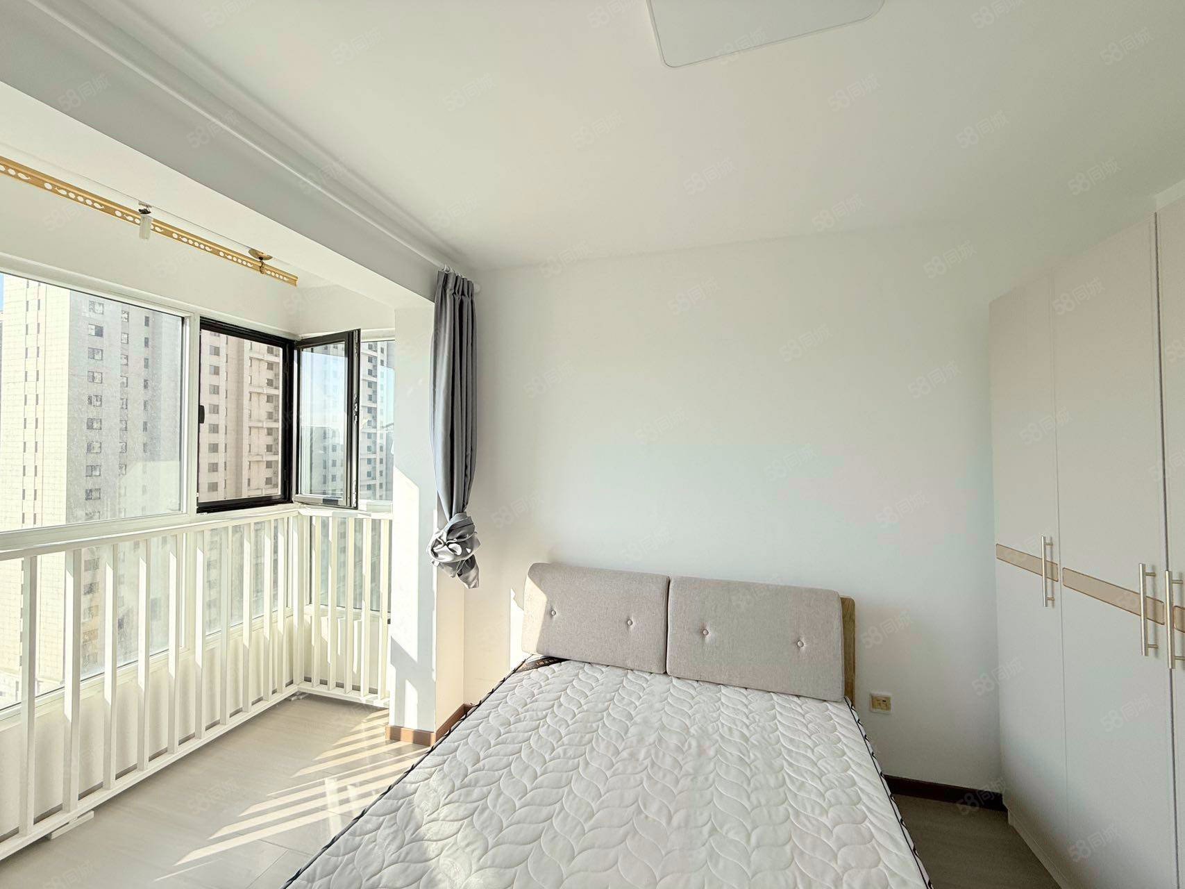 萬泉盛景園1室1廳1衛(wèi)58㎡南北256萬