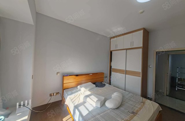 申蓝宝邸(一期)3室2厅132.91㎡85万二手房图片