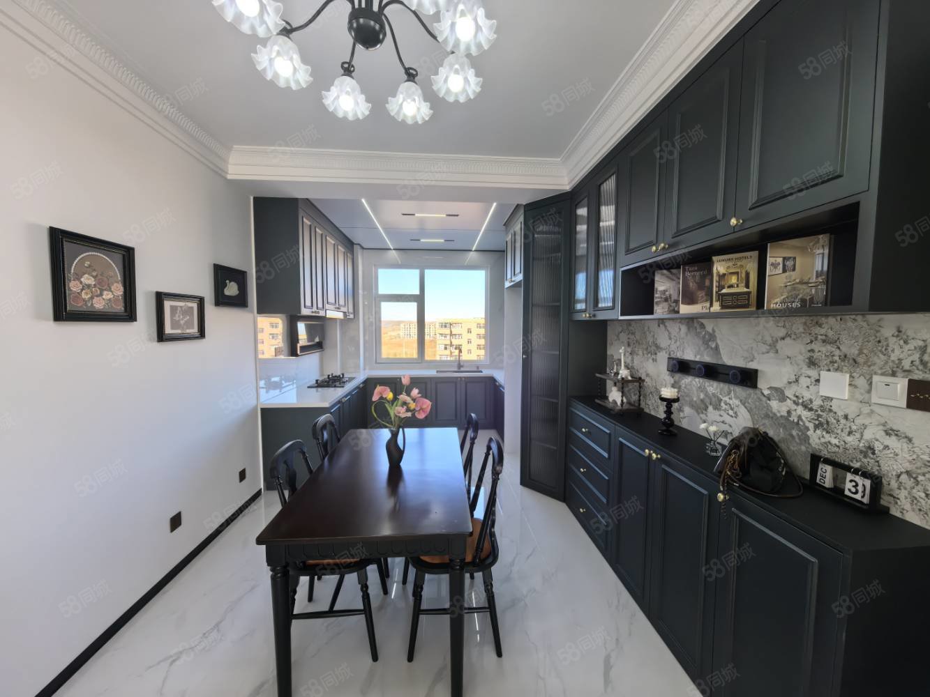 胜利嘉园3室2厅2卫124㎡南北85.8万