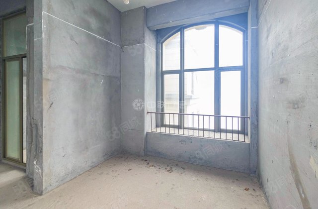 泰禾红树林(2期)5室2厅226㎡348万二手房图片