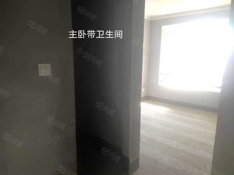 建业城3室2厅2卫110㎡南51万