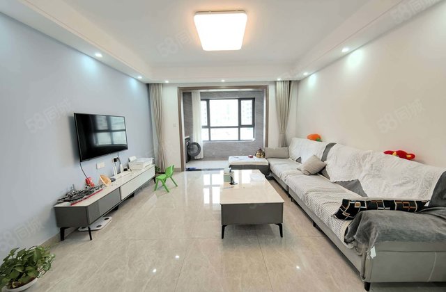 出售莲湖新城小高层四室 带车储 好楼层 南北通透户型方正