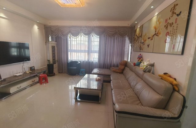 新出 香格里小镇 精装电梯好楼层 免大税。边户 带车位储藏室