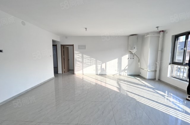 房东急售！电梯洋房6楼东边户 大宽厅双阳台可四室送车位储藏室