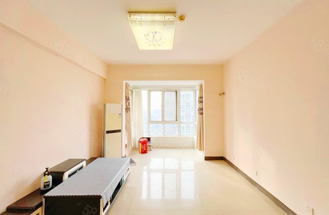 未来国际3室2厅155㎡230万二手房图片