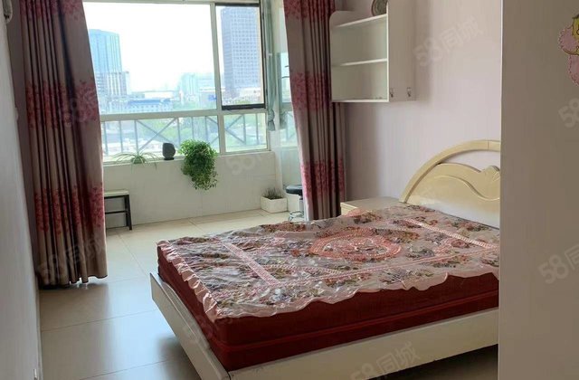 红星8号3室1厅103.9㎡139万二手房图片