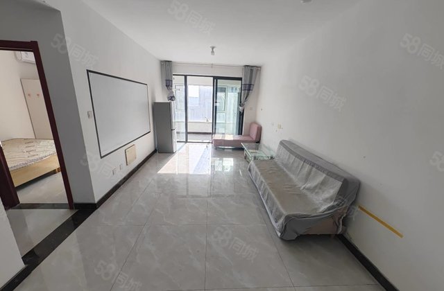 荣盛锦绣学府 南北通透 装修好 有电梯 商品房 小三居