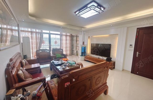 嘉顿小镇西区4室2厅114㎡92万二手房图片