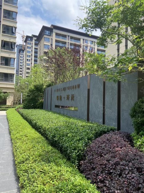 华地开元4室2厅2卫133㎡南北75万