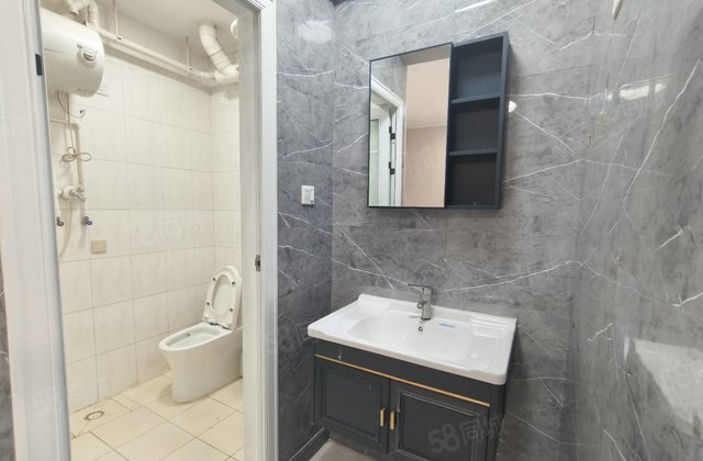 阿尔卡迪亚盛园(五期) 高楼层视野好 装修好 近医院 带电梯