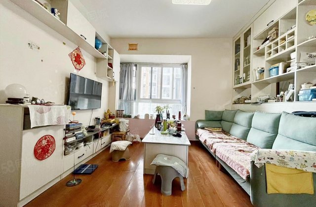 英伦金沙3室2厅86㎡157万二手房图片