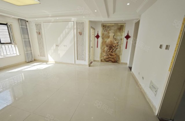 急售！！带车位储藏室免大税 精装三室两卫 好楼层 随时可看房