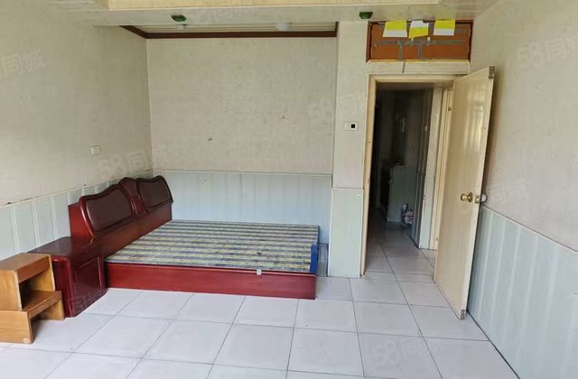 八百垧一区2室1厅49㎡6.5万二手房图片