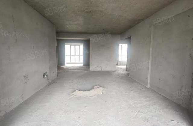 君临天下3室2厅121㎡35万二手房图片