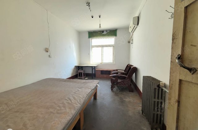 文轩 外国语 电业局三院 孝心一楼 带院子看房有钥匙