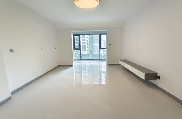 华鼎雍王府3室2厅129.47㎡36.9万二手房图片