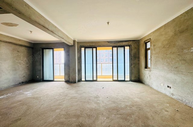 绿地湖湘中心4室2厅162㎡268万二手房图片