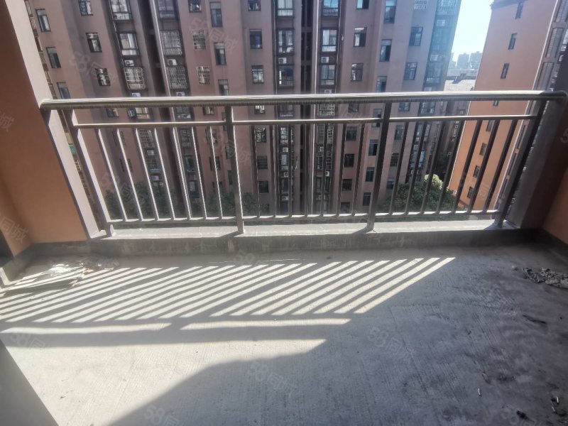 名仕公馆 洋房 两房朝南 南北通透 好楼层 采光好,名仕公馆-抚州58