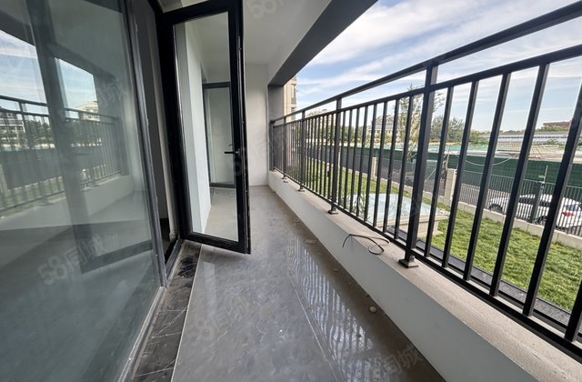 新出 儒辰辰悦 四室两厅双卫带储车位 好楼层 总高18