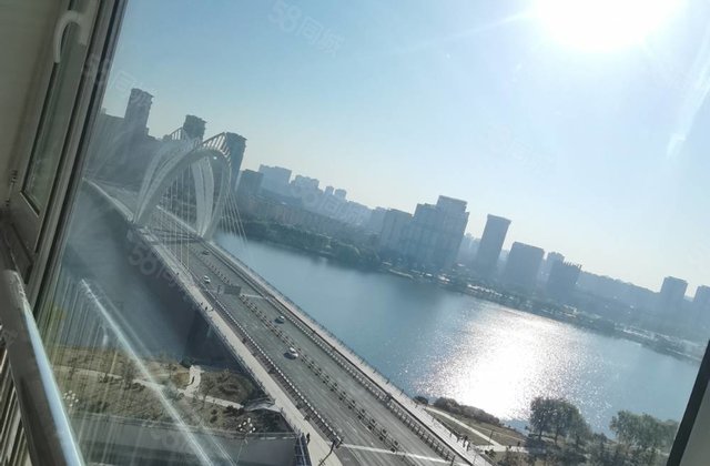 徒骇河畔，观景房，一梯两户，精装三室双卫，送车储，东苑中學