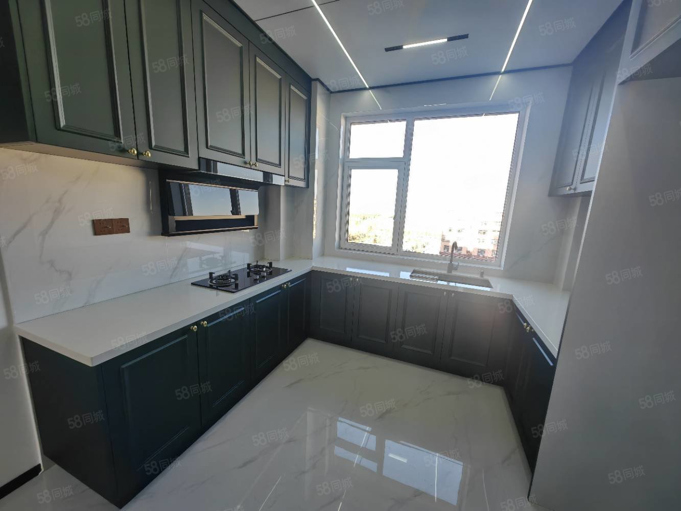 胜利嘉园3室2厅2卫124㎡南北85.8万