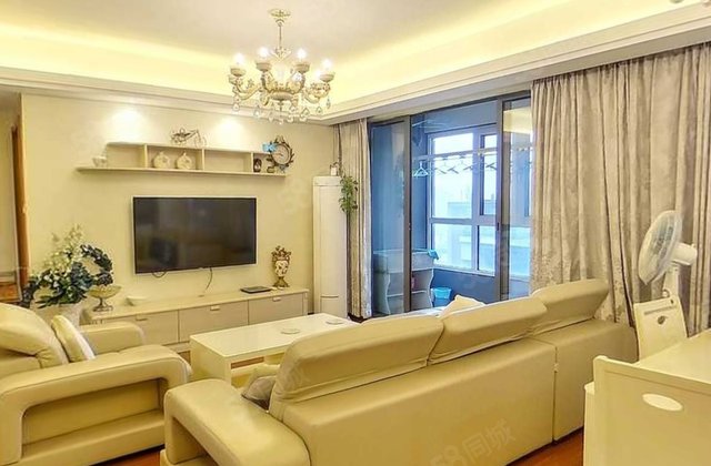 中航城(一期)3室2厅114㎡77万二手房图片