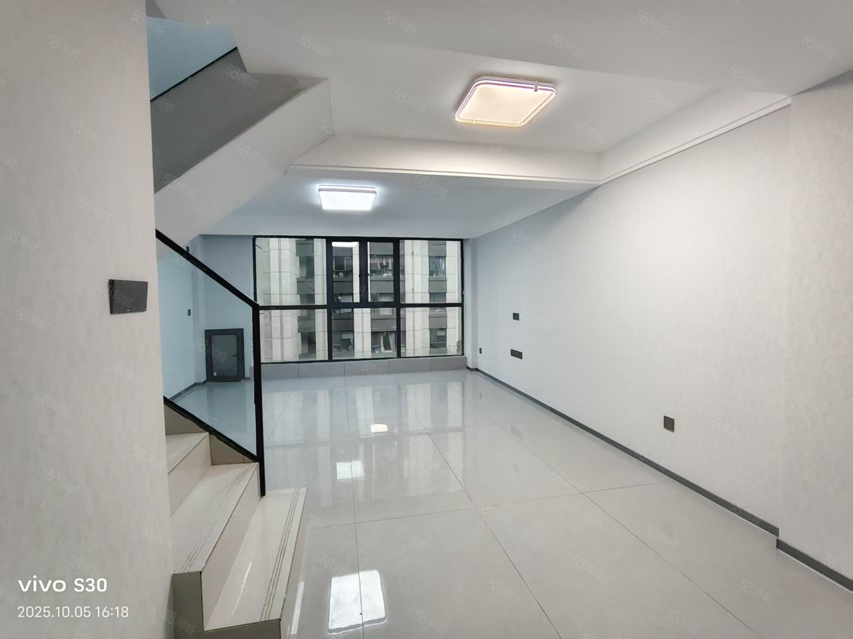 金色里程3室2厅2卫55.53㎡南北45万