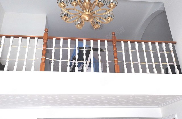 万达财富新城4室2厅190㎡48万二手房图片