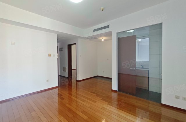 蓝堡国际公寓1室1厅69㎡595万二手房图片