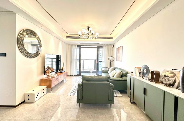 新世界云耀5室2厅121.68㎡605万二手房图片