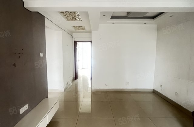 靠东门 新东方龙湾商品房 南北通透两室 免大税 文轩