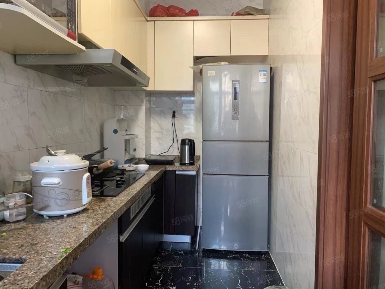 碧桂园太阳城3室2厅2卫113.49㎡北58万