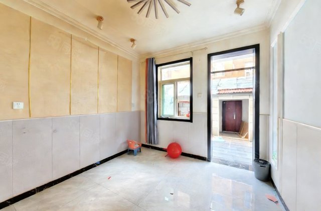 粉莲街小区3室2厅76㎡68万二手房图片