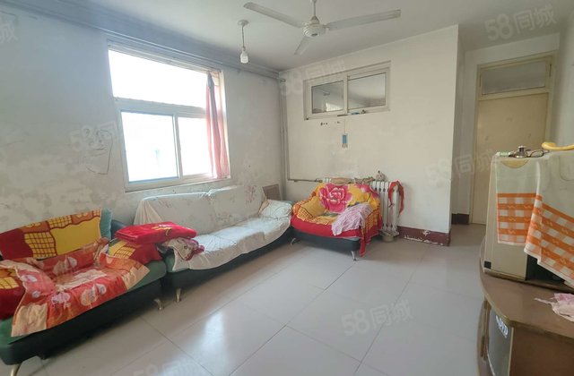 七中旁 馨苑小区 三居送储 免大税 可按揭 多层三楼