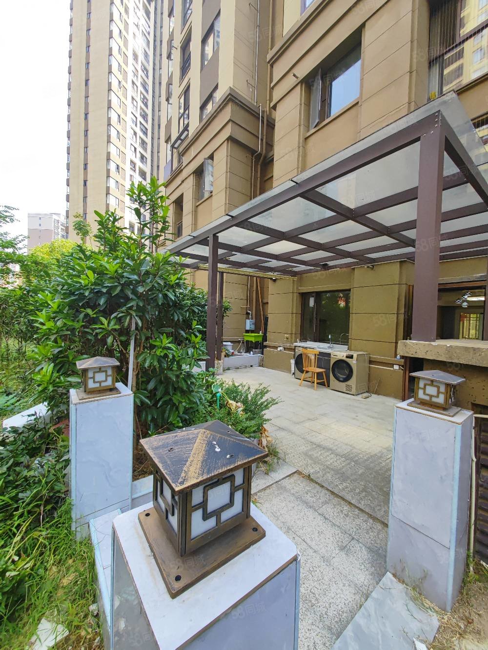 海亮天城3室2厅2卫124.51㎡南169万