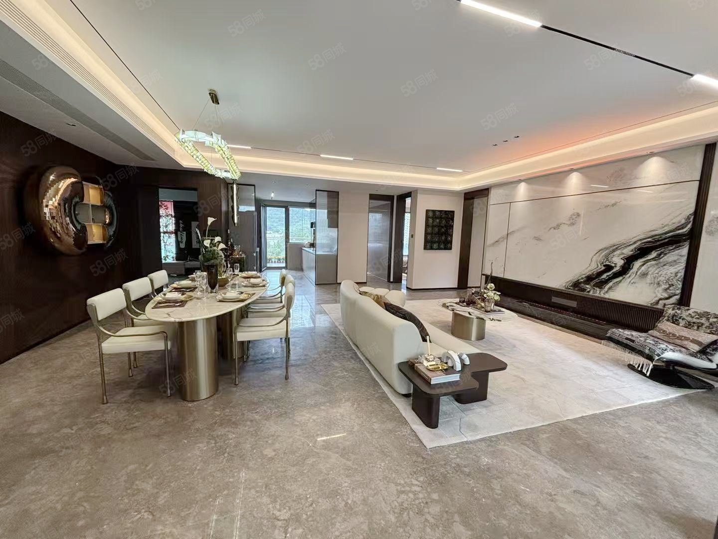 国瑞麓林府4室2厅3卫143㎡南北104万