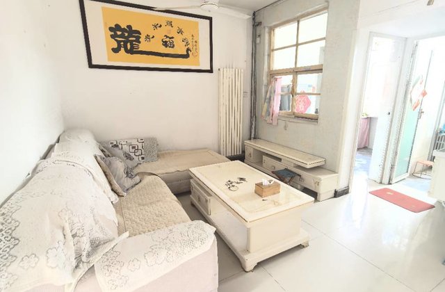 文轩中学本部！八中对面 公安局家属院 三室 免大税停车方便