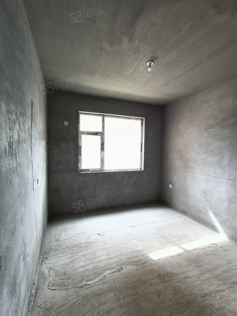 华铭阳光府3室2厅1卫107㎡南北80万