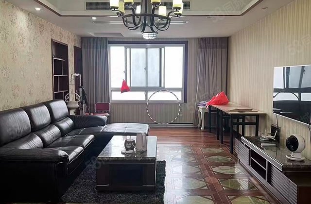 翡翠湾2室2厅115.22㎡140万二手房图片