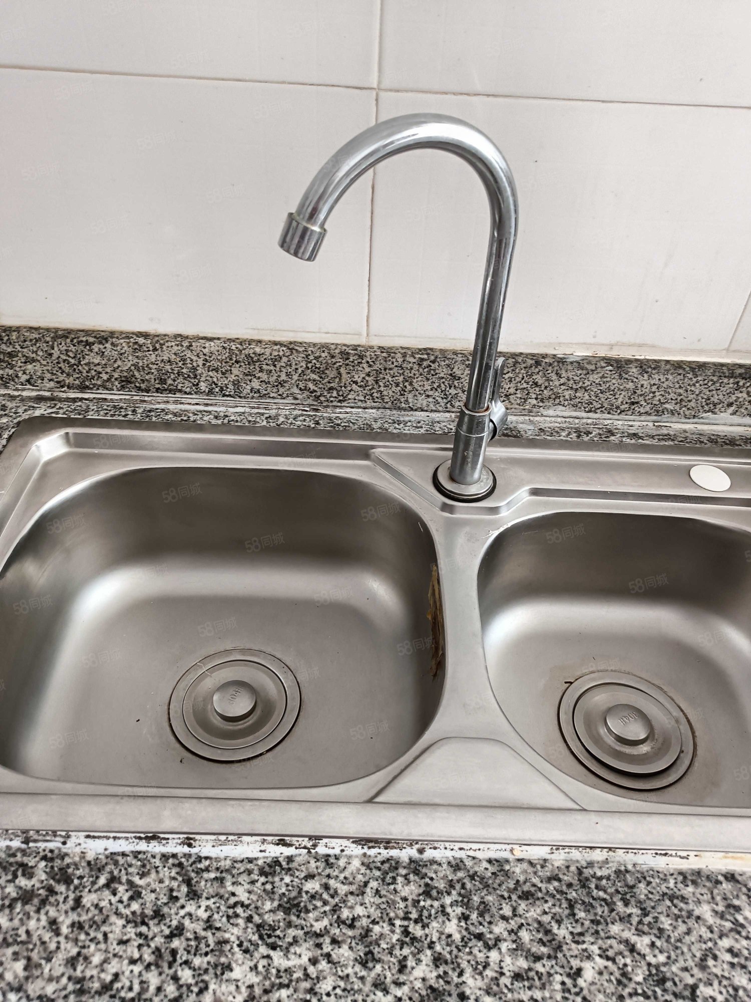 家佳缘小区2室2厅1卫66.36㎡南北19.88万