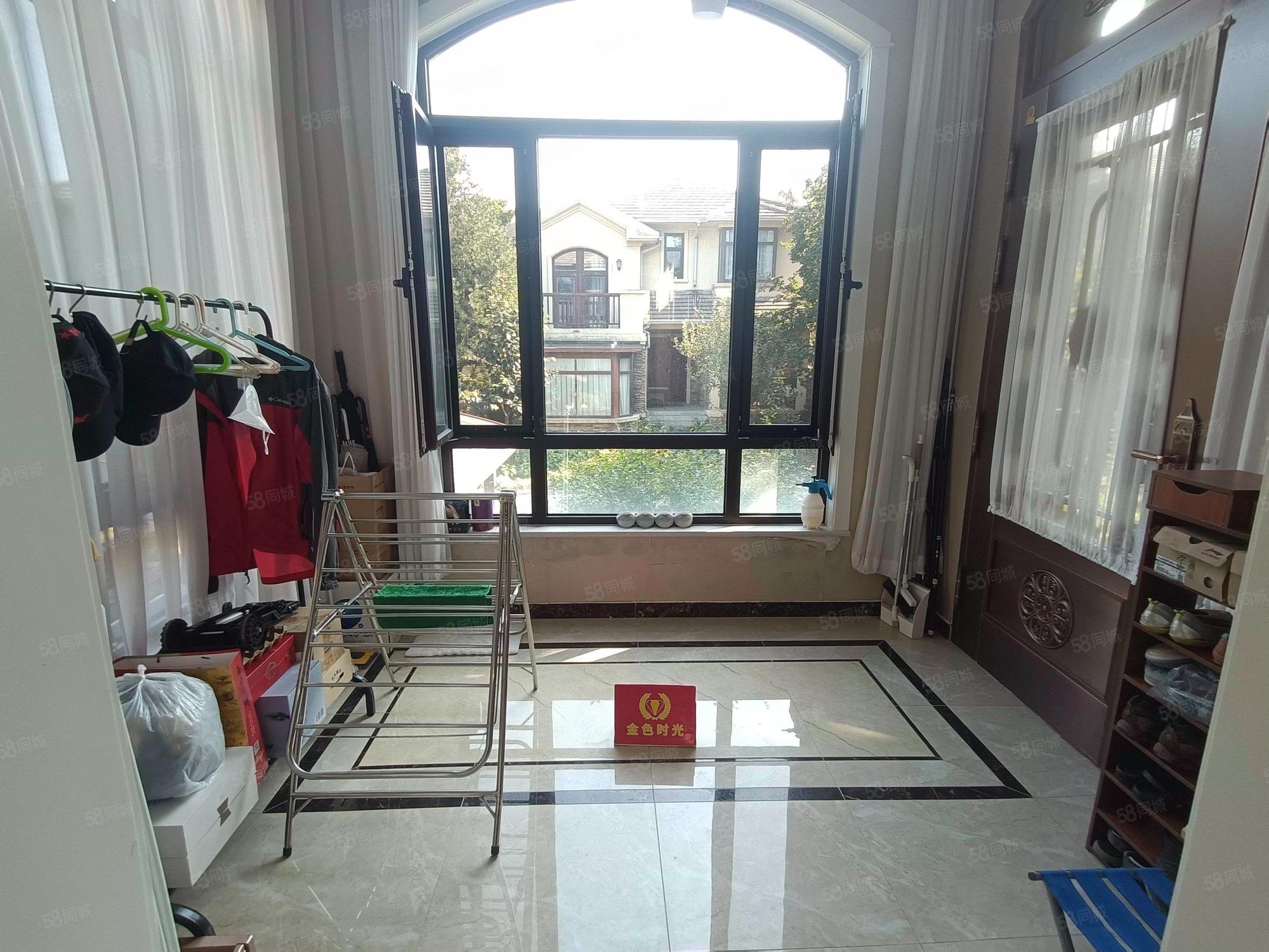 君山別墅6室5廳4衛(wèi)391.84㎡南北790萬(wàn)