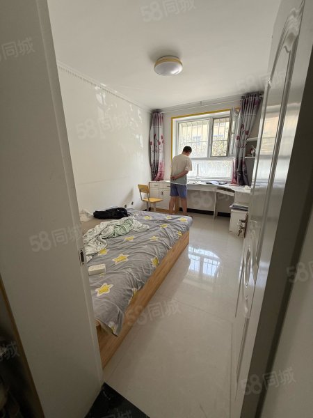 种业佳苑3室2厅1卫108.6㎡南北30.8万