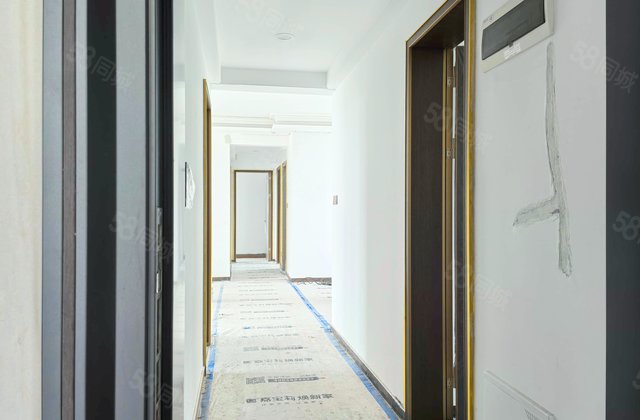 华侨城云邸5室2厅146.4㎡280万二手房图片