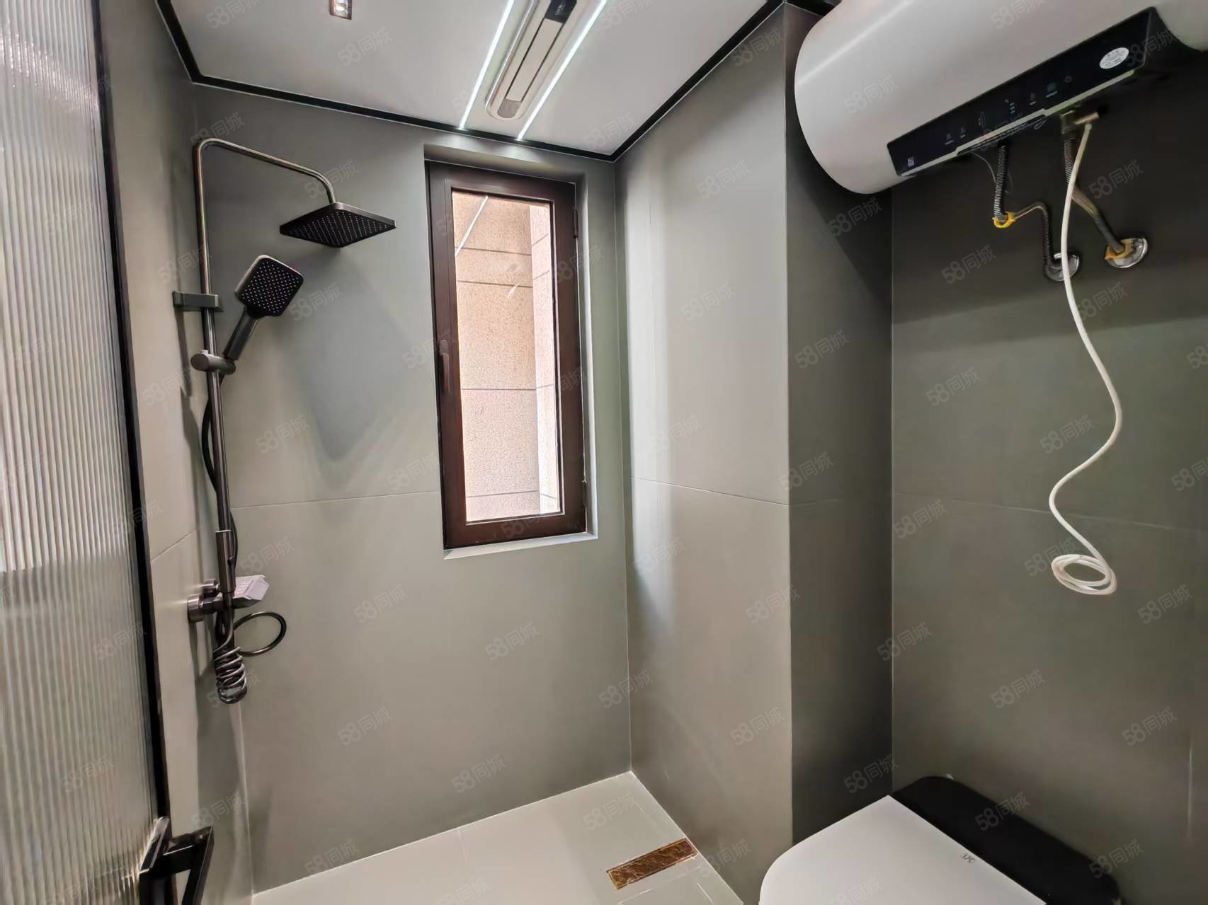 绿地斐勒公馆2室2厅2卫120㎡南北79万