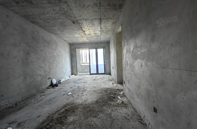 恒大御龙天峰3室2厅101㎡40万二手房图片