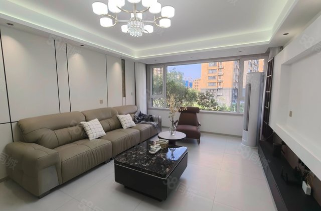 东方名城4室2厅139㎡77万二手房图片